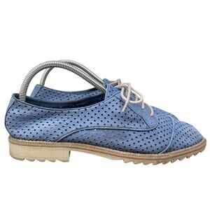Clarks Somerset Oxford Womens 9.5 M Baby Blue Perforated Leather Nubuck Shoes